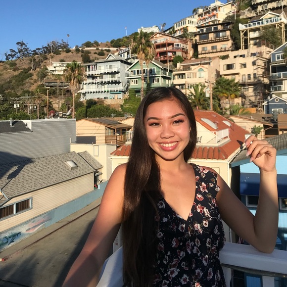 Meet your Posher, Helen - Picture 2 of 2